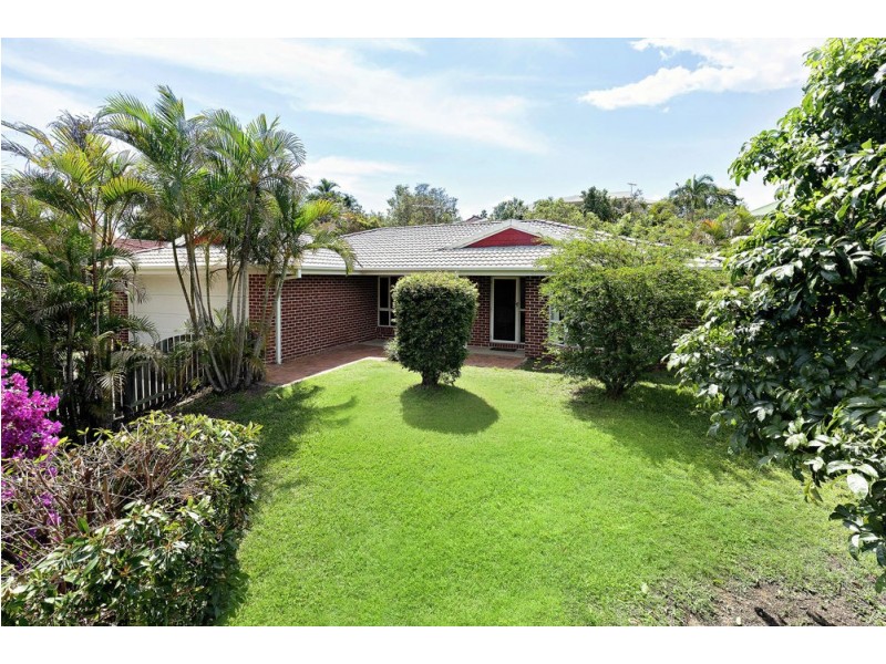 16 Arlington Drive, Arana Hills QLD 4054