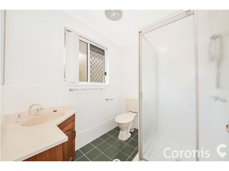 16 Arlington Drive, Arana Hills QLD 4054