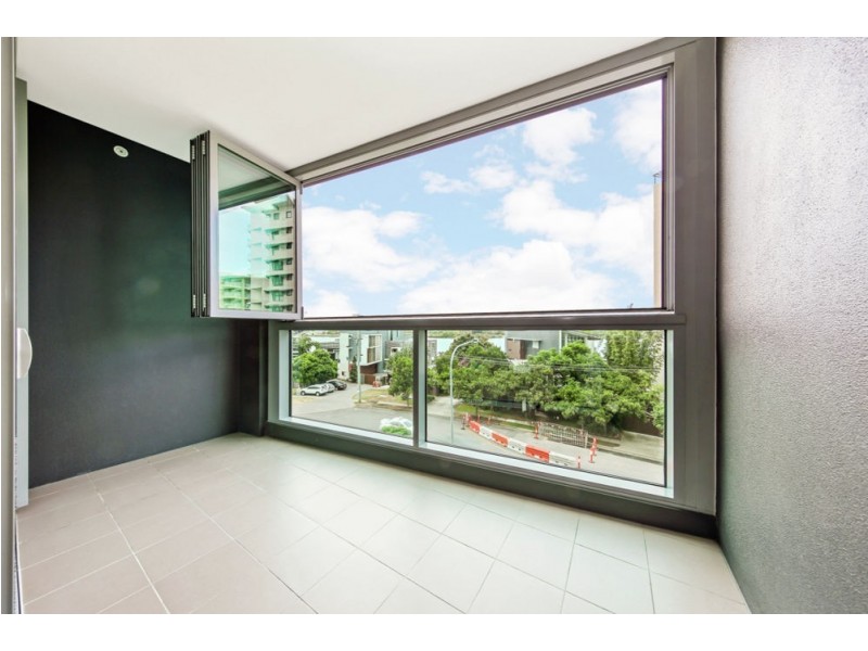 10307/8 Harbour Road, Hamilton QLD 4007