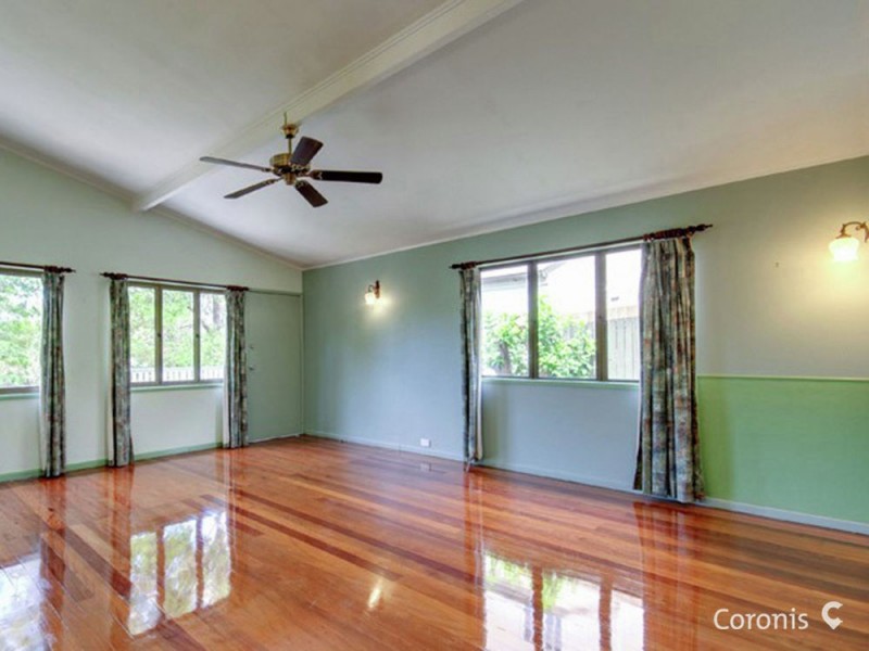 12 Rutherford Street, Stafford Heights QLD 4053