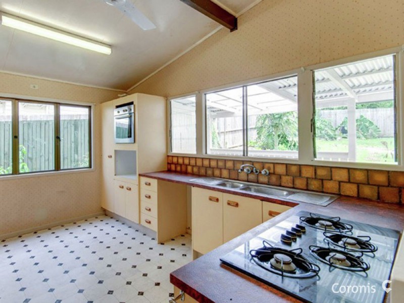 12 Rutherford Street, Stafford Heights QLD 4053