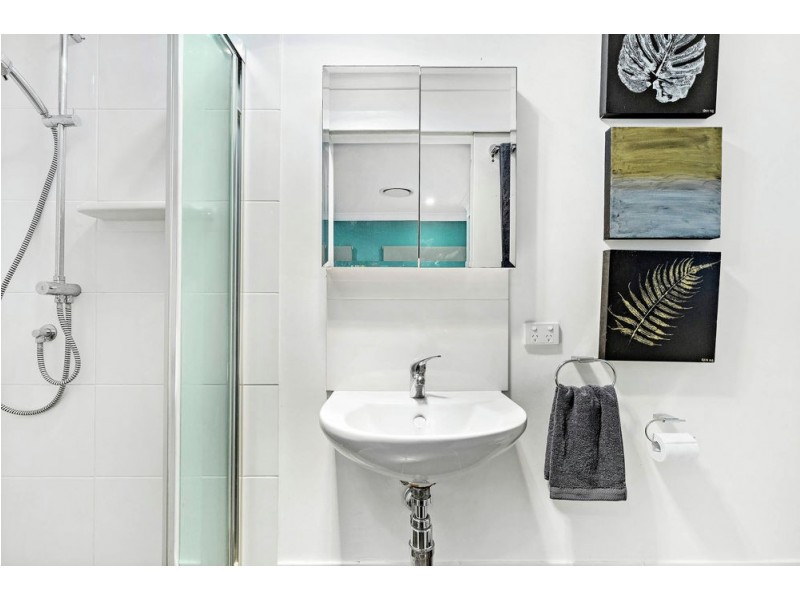 6 Wyeth Street, Wynnum QLD 4178