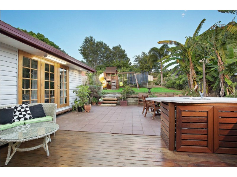 6 Wyeth Street, Wynnum QLD 4178