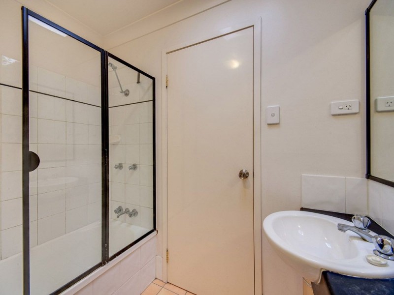 2/63 Wakefield Street, Alderley QLD 4051