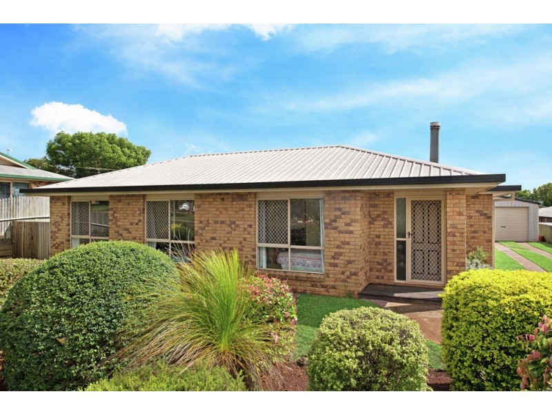 9 Jenna Court, Kearneys Spring QLD 4350