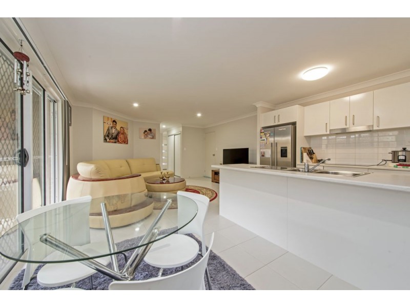 16 Orchard Lane, Glenvale QLD 4350