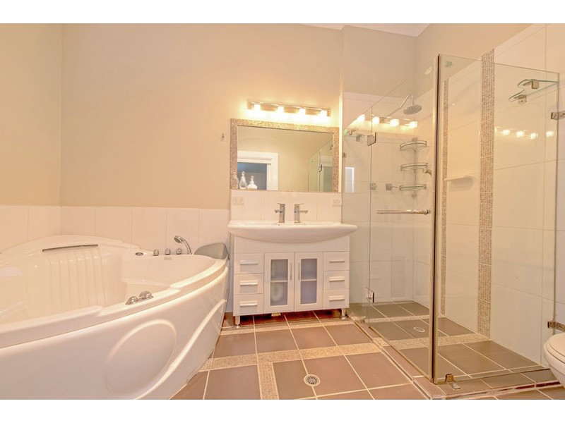 44 Cumming Street, North Toowoomba QLD 4350