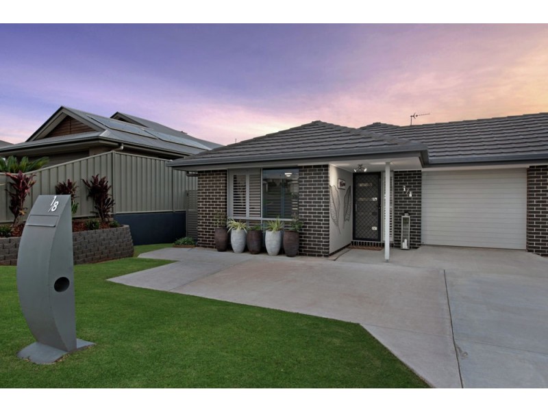 1/8 Smythe Drive, Highfields QLD 4352