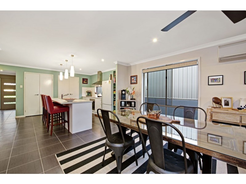 1/8 Smythe Drive, Highfields QLD 4352