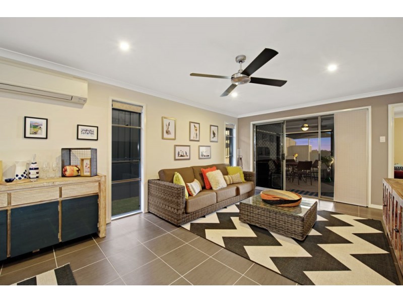 1/8 Smythe Drive, Highfields QLD 4352