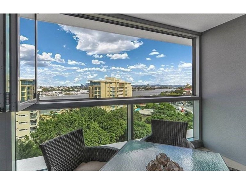 30511/2 Harbour Road, Hamilton QLD 4007