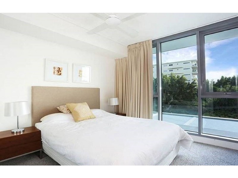 30511/2 Harbour Road, Hamilton QLD 4007