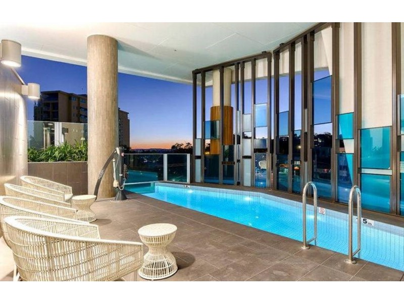 30511/2 Harbour Road, Hamilton QLD 4007