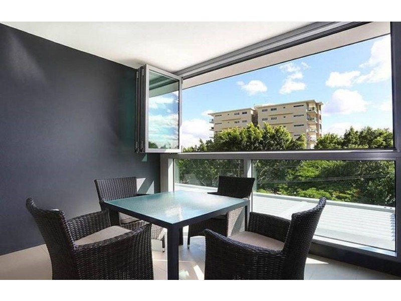 30511/2 Harbour Road, Hamilton QLD 4007
