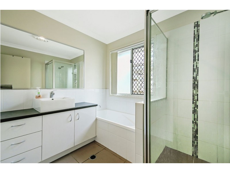 1/117 Besham Parade, Wynnum QLD 4178