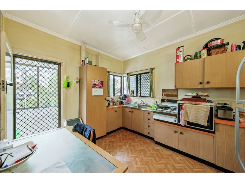 231 Edinburgh Castle Road, Wavell Heights QLD 4012