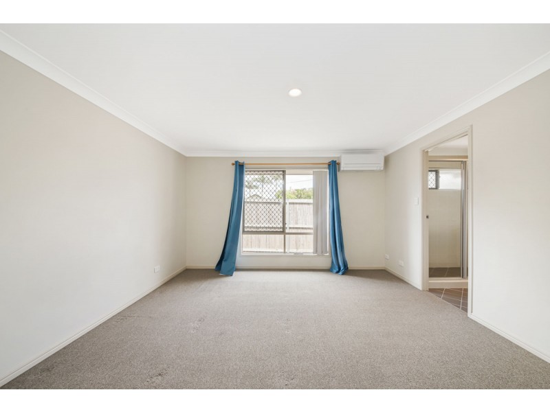2 Holland Place, Carindale QLD 4152