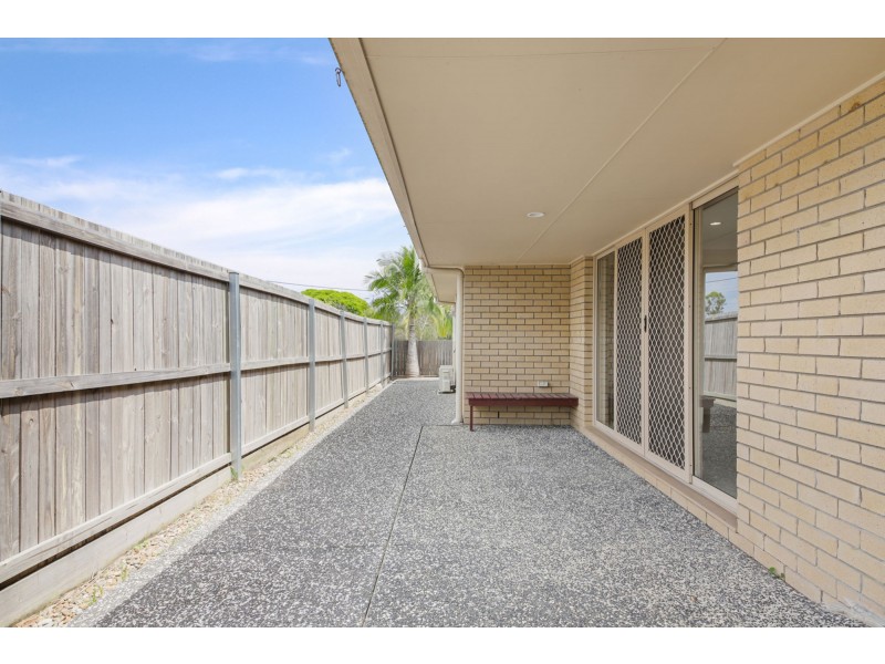 2 Holland Place, Carindale QLD 4152