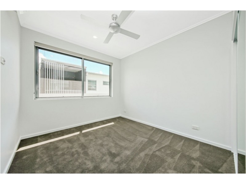 20/15 Durham St, Coorparoo QLD 4151