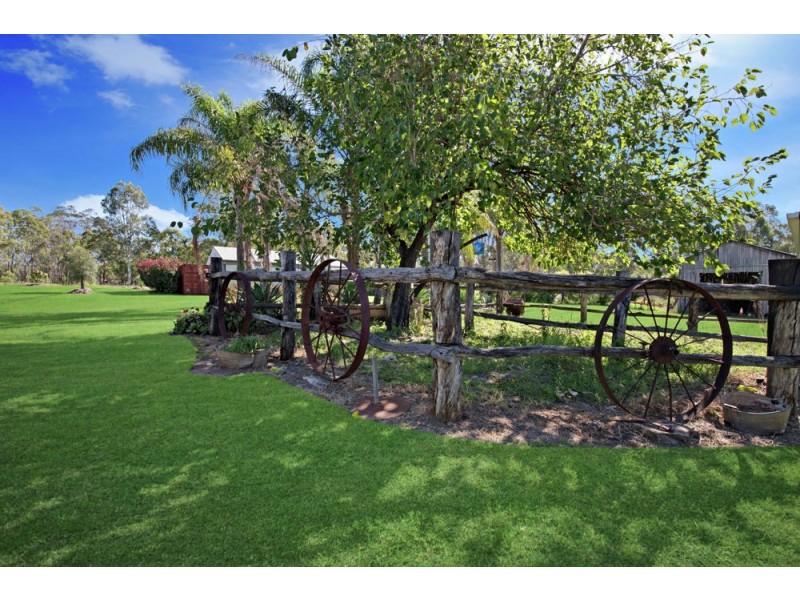 35 Cemetery Road, Murphys Creek QLD 4352