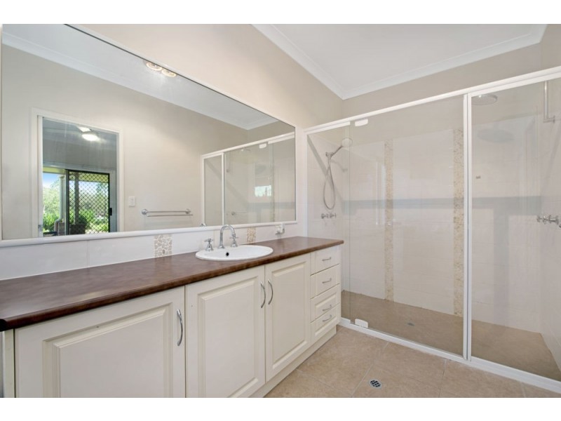 35 Cemetery Road, Murphys Creek QLD 4352