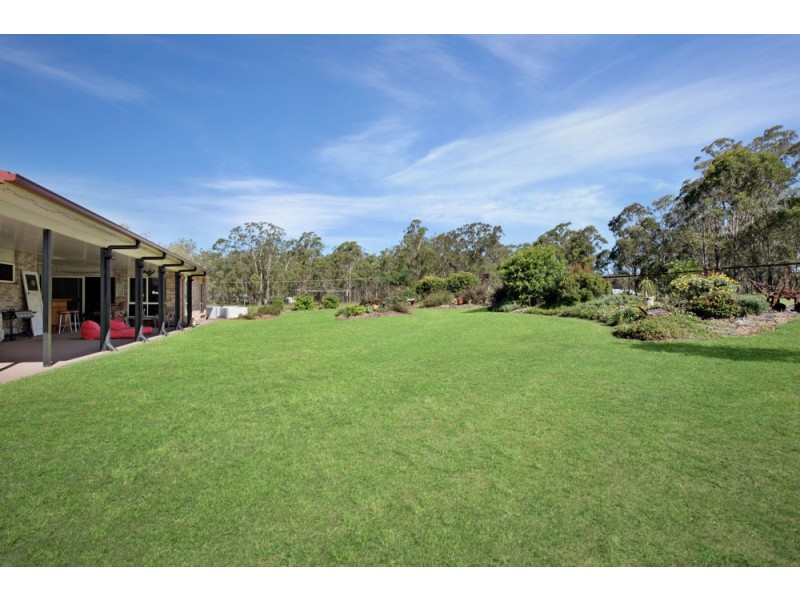 35 Cemetery Road, Murphys Creek QLD 4352