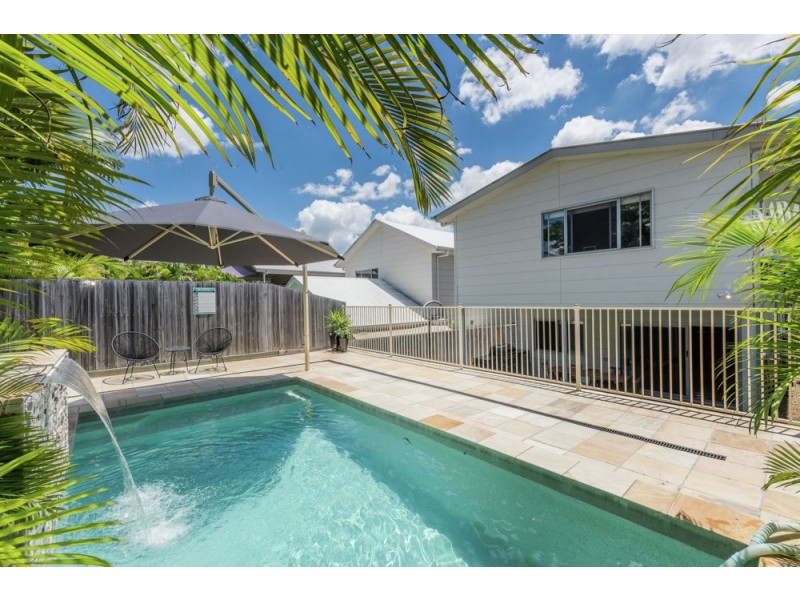 157 Macrossan Ave, Norman Park QLD 4170
