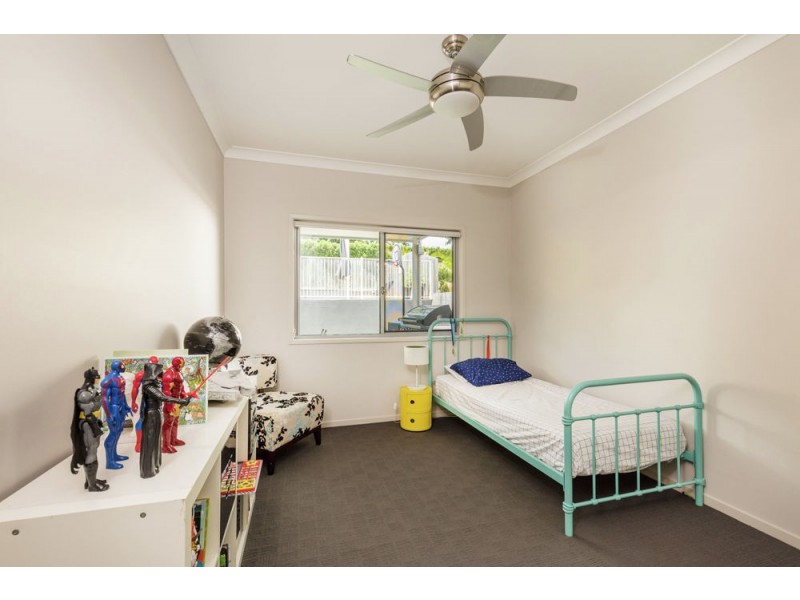 157 Macrossan Ave, Norman Park QLD 4170