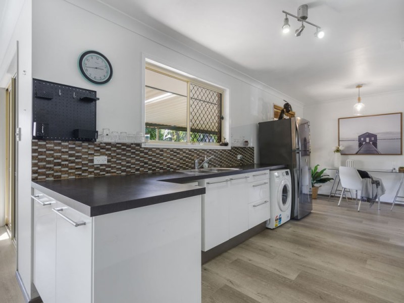 4 Woodvale Court, Everton Hills QLD 4053