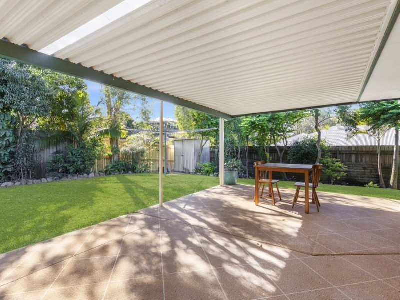 4 Woodvale Court, Everton Hills QLD 4053