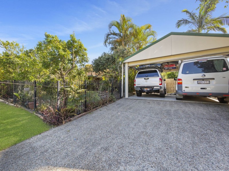 4 Woodvale Court, Everton Hills QLD 4053