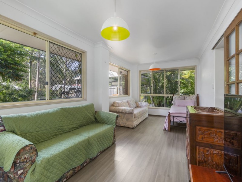 4 Woodvale Court, Everton Hills QLD 4053