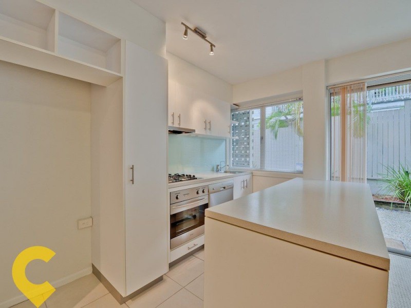 2/8 Botany Street, Clayfield QLD 4011