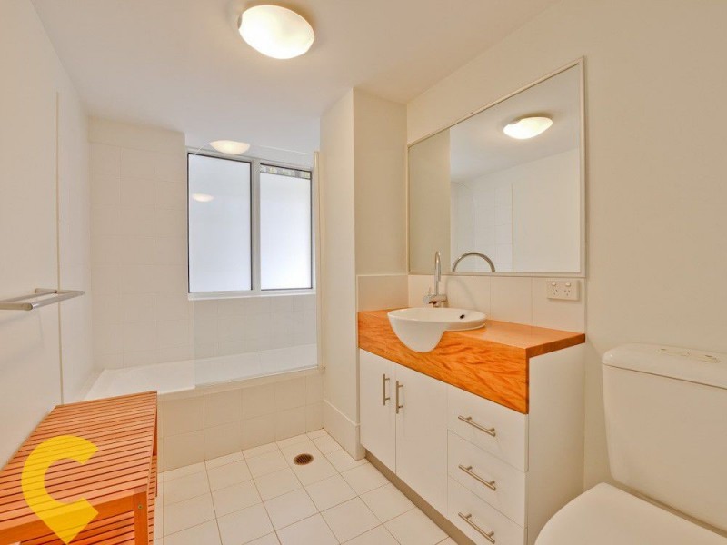 2/8 Botany Street, Clayfield QLD 4011