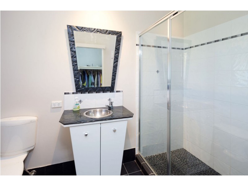 7 Les Douglas Court, Camp Mountain QLD 4520