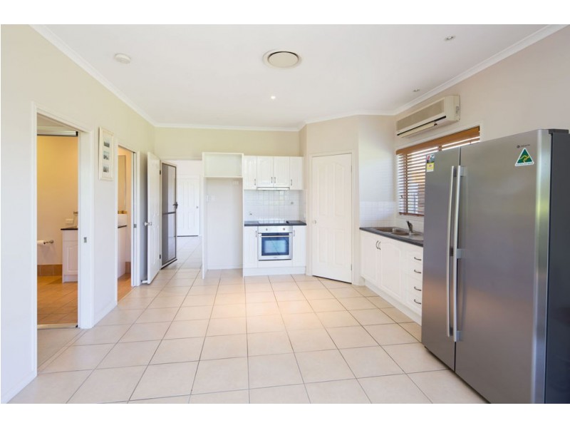 7 Les Douglas Court, Camp Mountain QLD 4520