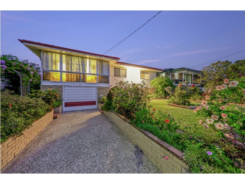 20 Mirragin Street, Chermside West QLD 4032