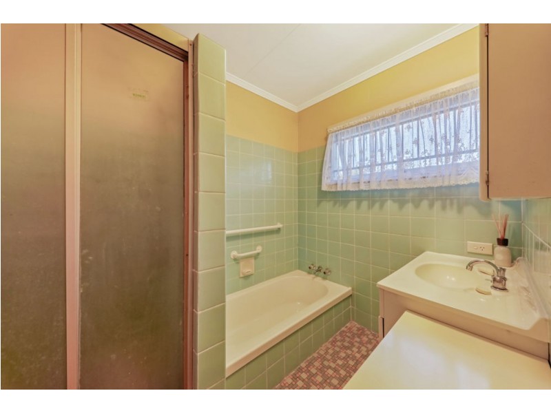 20 Mirragin Street, Chermside West QLD 4032