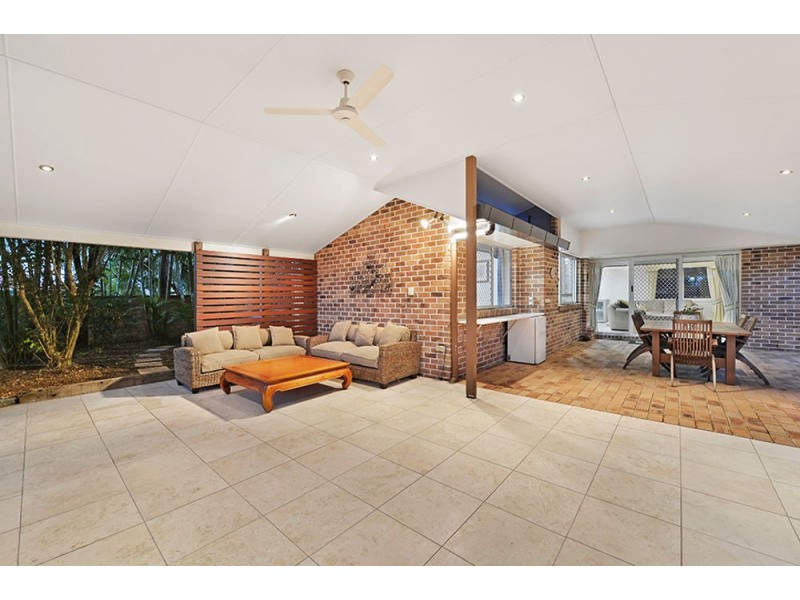 42 Oakmont Crescent, Albany Creek QLD 4035