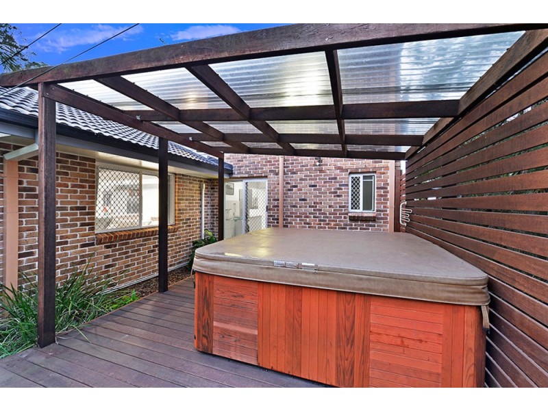 42 Oakmont Crescent, Albany Creek QLD 4035