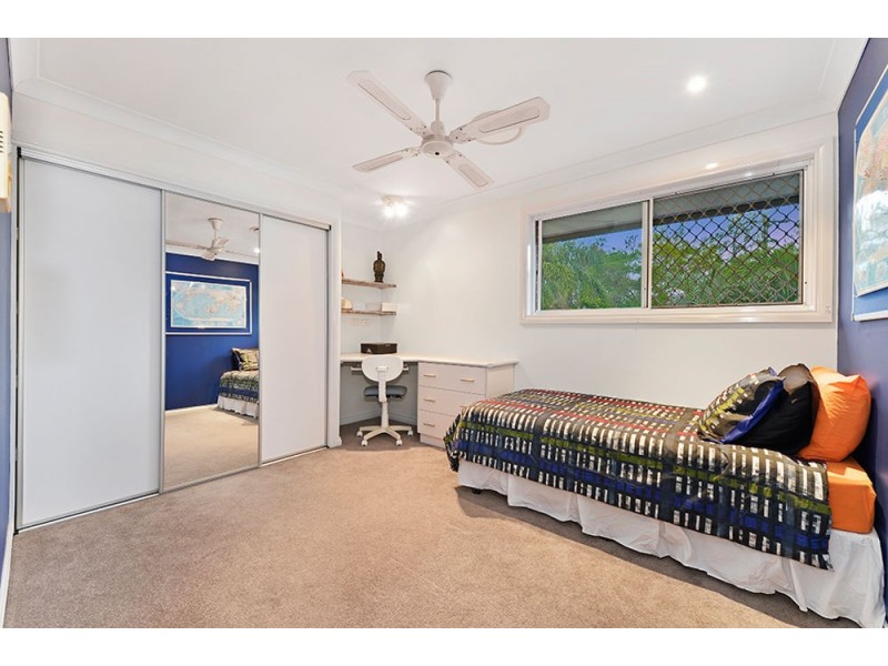 42 Oakmont Crescent, Albany Creek QLD 4035