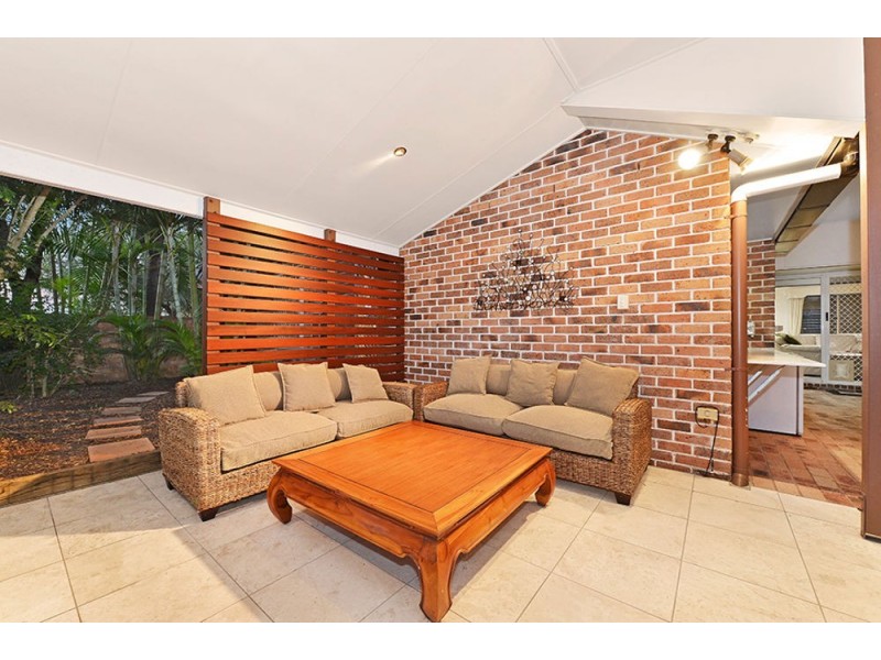 42 Oakmont Crescent, Albany Creek QLD 4035