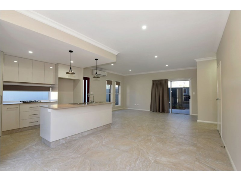 565 Hume Street, Kearneys Spring QLD 4350