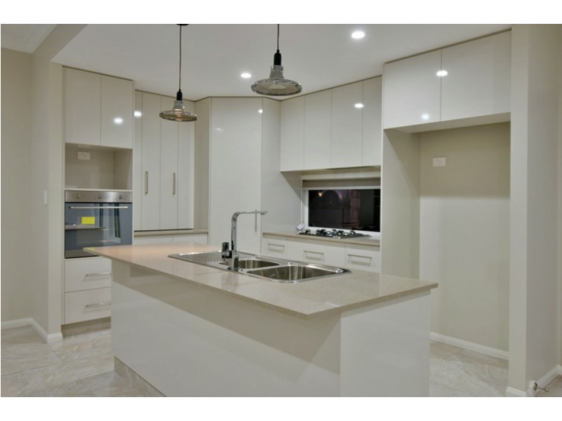 565 Hume Street, Kearneys Spring QLD 4350