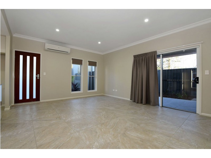 565 Hume Street, Kearneys Spring QLD 4350