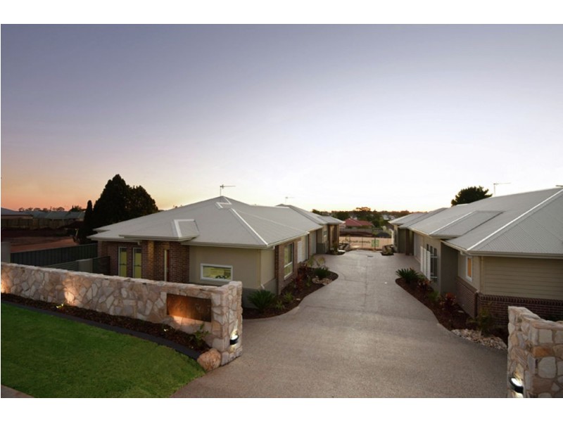 565 Hume Street, Kearneys Spring QLD 4350