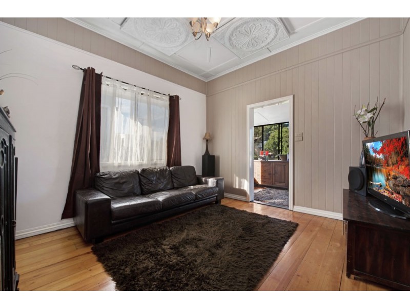 1 Kelfield Street, North Toowoomba QLD 4350