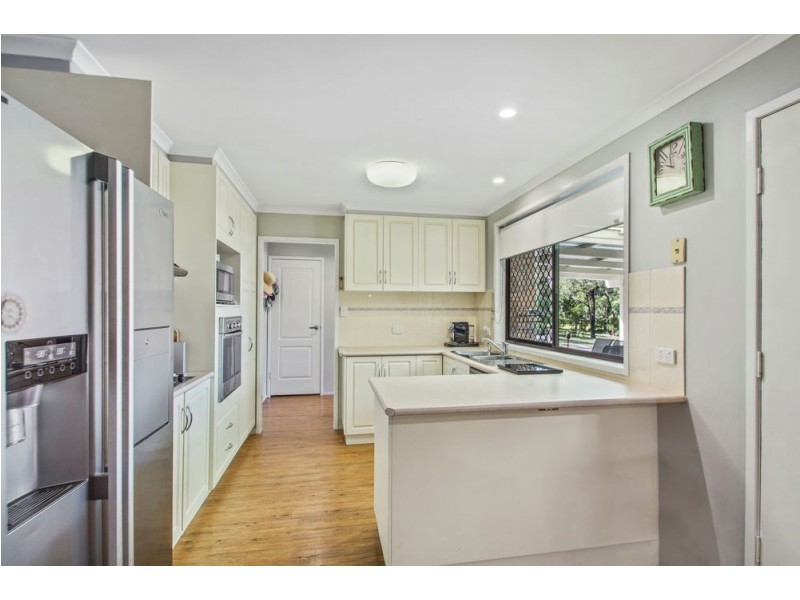 76 Valley View Dive, Meringandan West QLD 4352