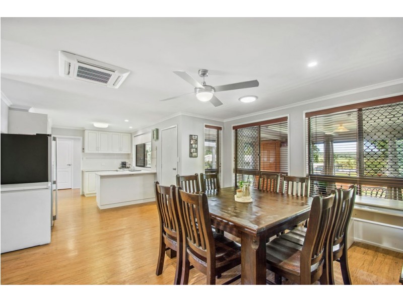 76 Valley View Dive, Meringandan West QLD 4352