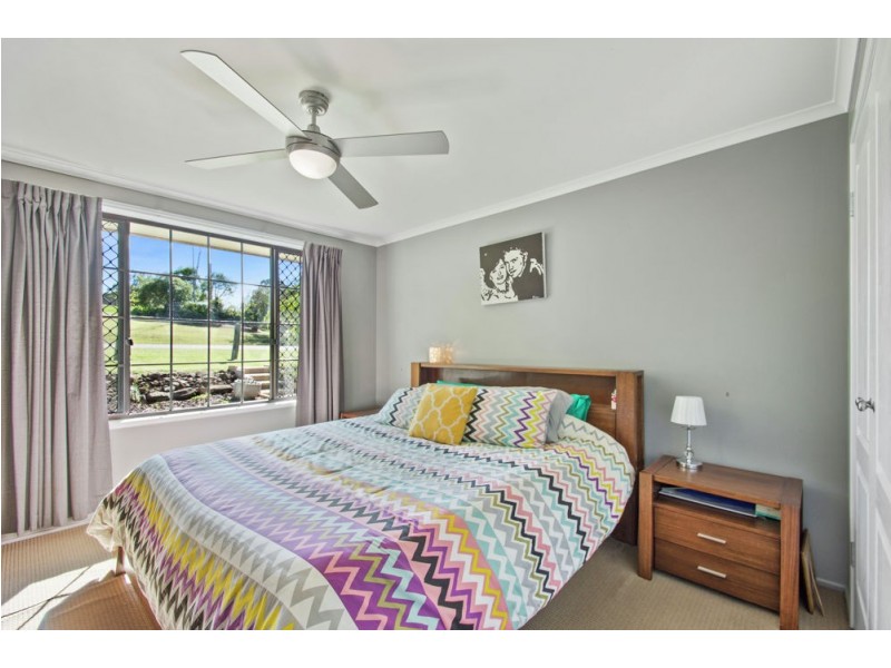 76 Valley View Dive, Meringandan West QLD 4352